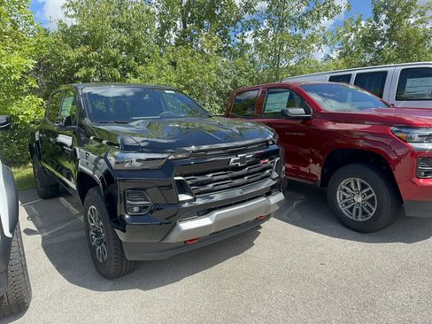 Used 2026 Chevrolet Colorado Z71 w/ Z71 Convenience Package 2 AWD/4WD image 3