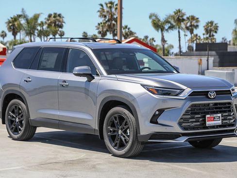 New 2026 Toyota Grand Highlander AWD Hybrid image 4