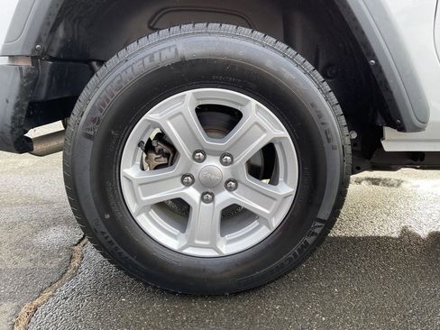 Used 2022 Jeep Wrangler Sport S image 18