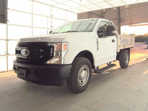 Used 2022 Ford F250 XL w/ Power Equipment Group RWD image 3