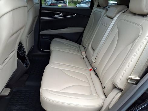 Used 2023 Lincoln Nautilus FWD w/ Premium Package image 24