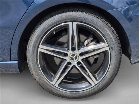 Used 2021 Mercedes-Benz A 220 image 9