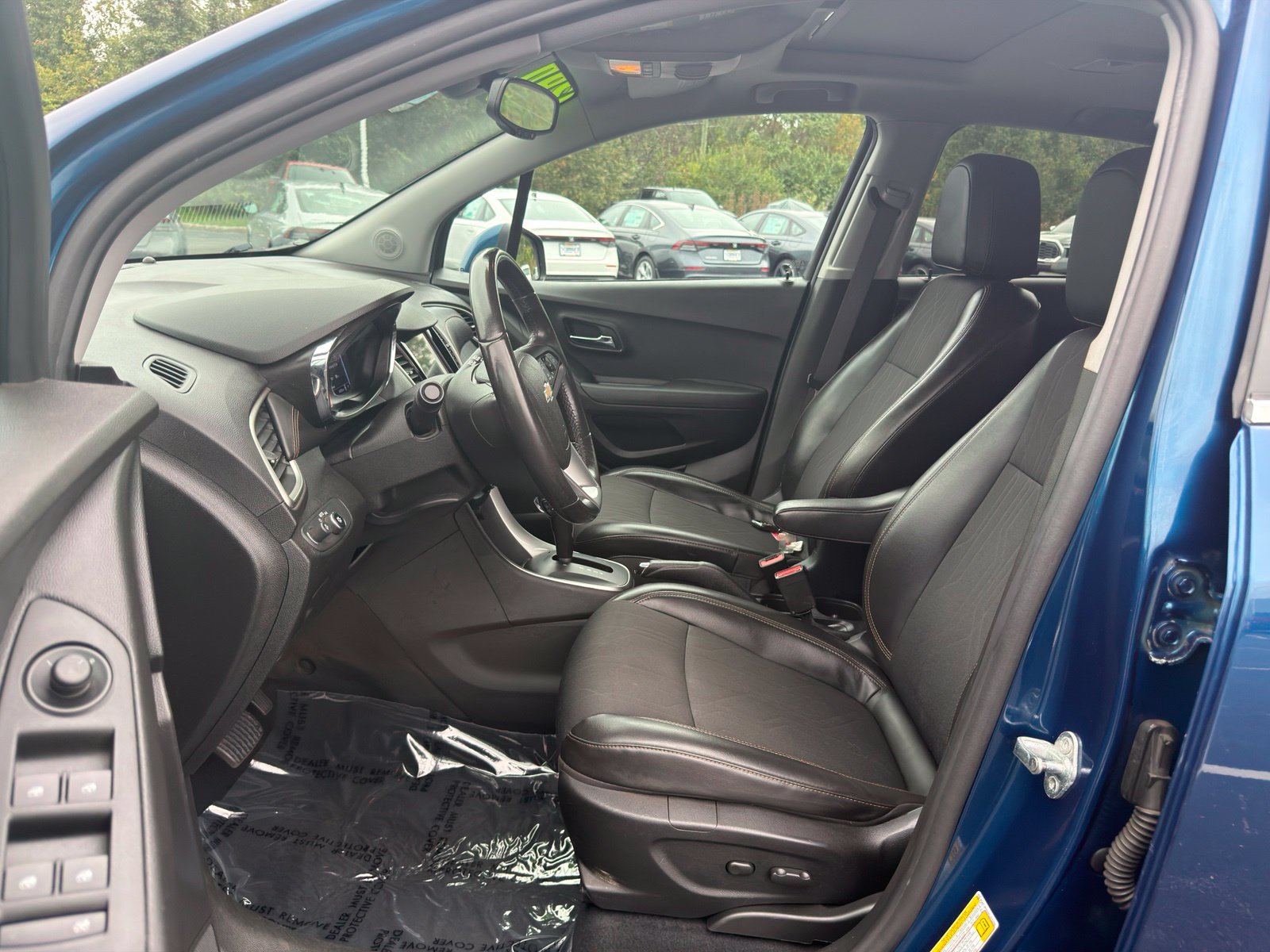 Used 2019 Chevrolet Trax LT w/ True North Edition AWD/4WD image 11
