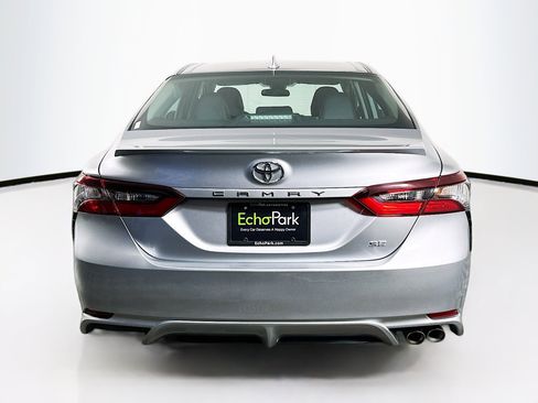 Used 2024 Toyota Camry SE image 7
