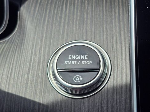 New 2026 Mercedes-Benz C 300 4MATIC Sedan image 41