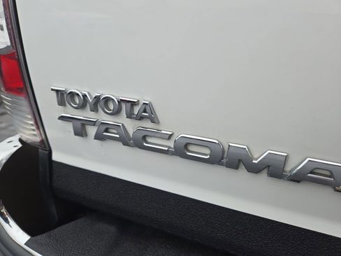 Used 2015 Toyota Tacoma 2WD Access Cab image 29