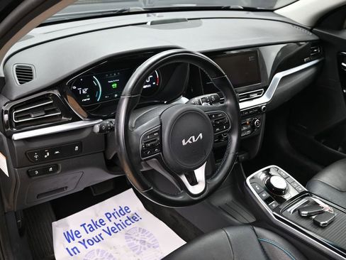 Used 2022 Kia Niro EX Premium FWD image 18