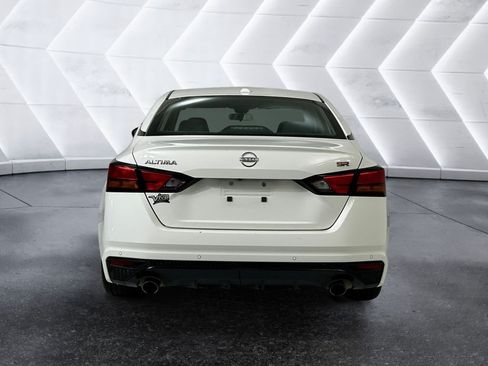 Used 2024 Nissan Altima 2.5 SR FWD image 5