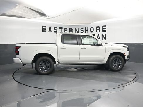 New 2025 Nissan Frontier SV w/ SV Convenience Package image 6