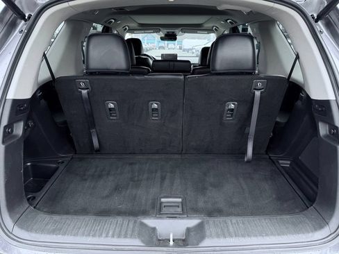 Used 2025 Honda Pilot Touring image 11