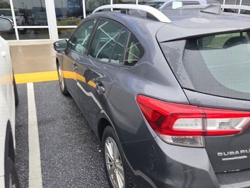 Used 2018 Subaru Impreza 2.0i Premium image 4