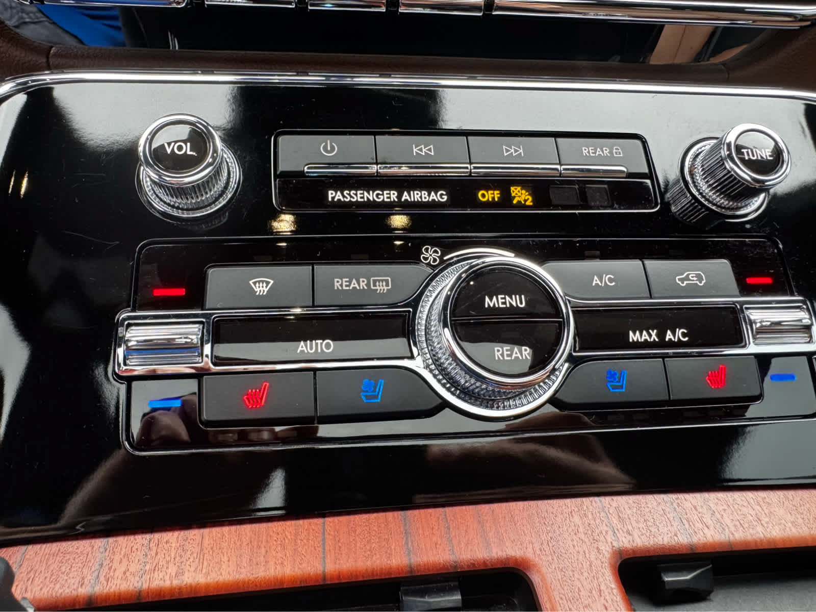 Used 2024 Lincoln Navigator L Reserve AWD/4WD image 5