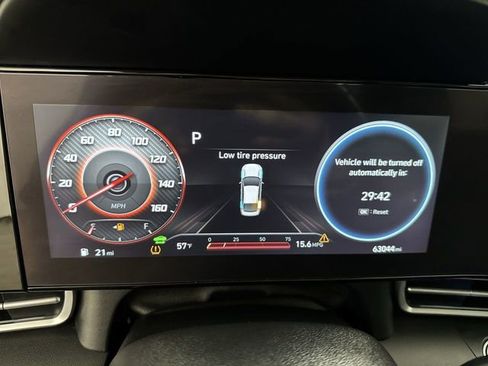 Used 2023 Hyundai Elantra Limited image 16