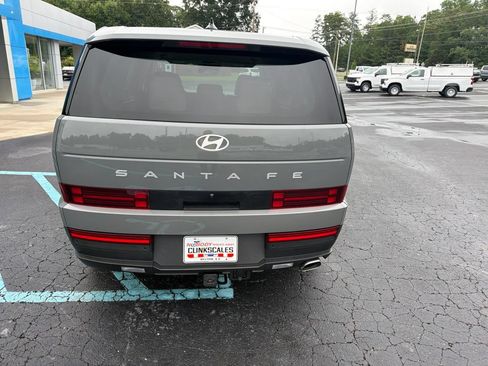Used 2024 Hyundai Santa Fe SE FWD image 6