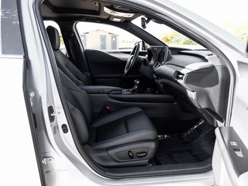 Used 2023 Lexus UX 250h FWD w/ Premium Package image 39