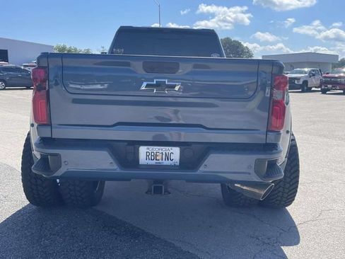 Used 2025 Chevrolet Silverado 3500 High Country w/ Technology Package AWD/4WD image 5