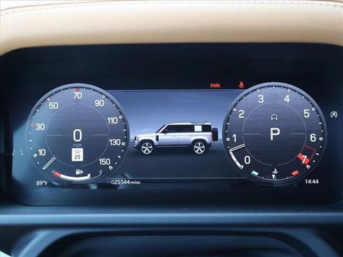 Used 2024 Land Rover Defender 110 X-Dynamic SE AWD/4WD image 16