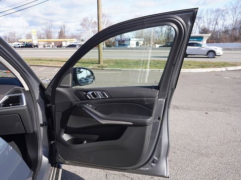 Used 2023 BMW X7 xDrive40i w/ Premium Package image 33