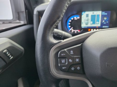 Used 2023 Ford Bronco Badlands image 15