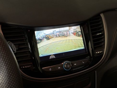 Used 2019 Chevrolet Trax LS w/ LPO, Protection Package FWD image 19