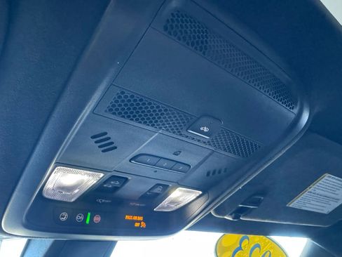 Used 2023 Cadillac XT6 Sport image 40