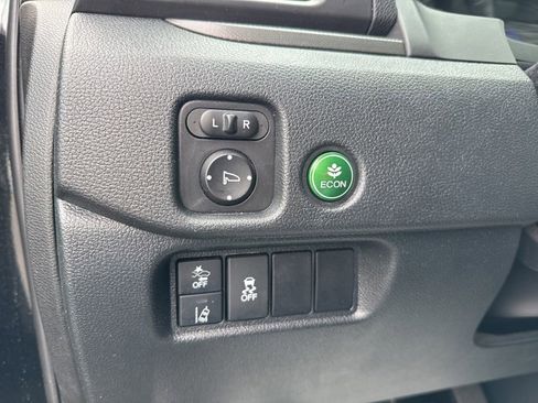 Used 2022 Honda Pilot TrailSport image 18