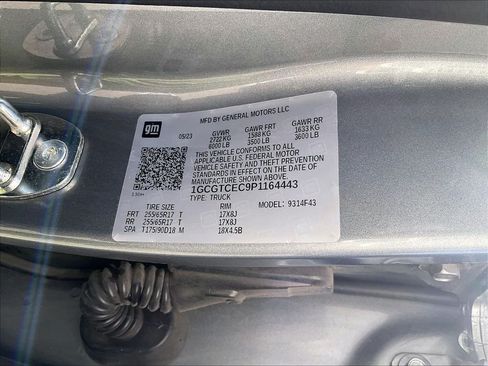 Used 2023 Chevrolet Colorado LT AWD/4WD image 33
