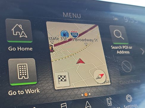 Used 2021 Nissan Armada SL w/ Captain's Chairs Package image 18