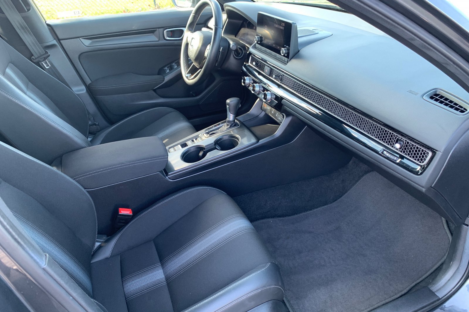 Used 2025 Honda Civic Sport image 19