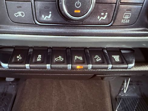 Used 2018 Chevrolet Silverado 2500 LT w/ LT Convenience Package image 49