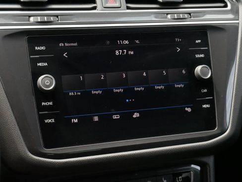 Used 2020 Volkswagen Tiguan SE w/ 3rd Row Seat Package AWD/4WD image 22