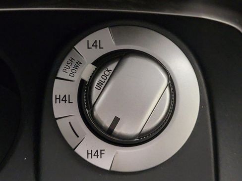 Used 2017 Toyota 4Runner Limited image 28