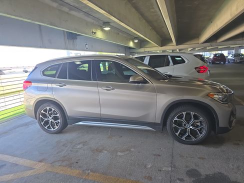 Used 2021 BMW X1 sDrive28i w/ Convenience Package FWD image 4