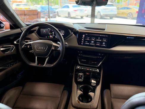Used 2024 Audi RS e-tron GT w/ Carbon Performance Package AWD/4WD image 40