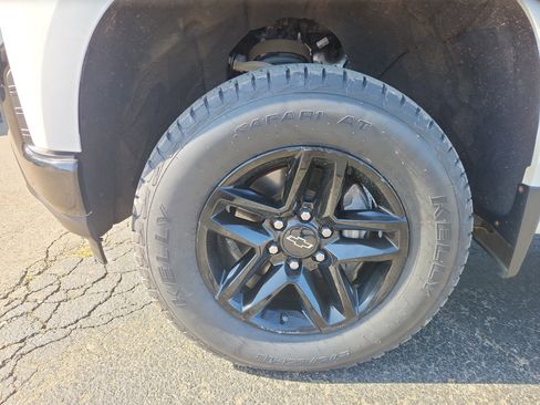 Used 2021 Chevrolet Silverado 1500 LT Trail Boss w/ Bed Protection Package image 49