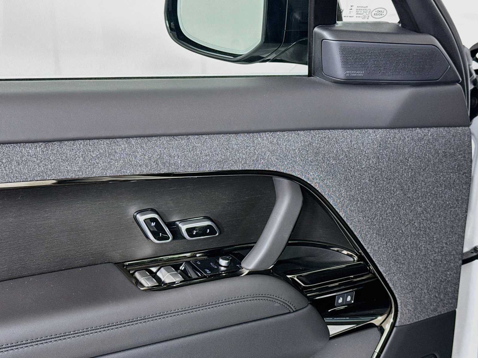 New 2026 Land Rover Range Rover Sport Dynamic SE AWD/4WD image 18