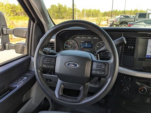 Used 2023 Ford F250 XL w/ FX4 Off-Road Package image 23