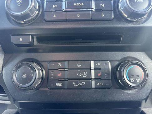 Used 2017 Ford F150 Raptor w/ Equipment Group 801A Mid image 17