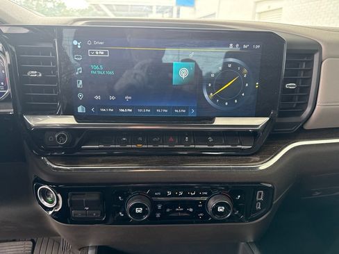 Used 2023 Chevrolet Silverado 1500 RST AWD/4WD image 12