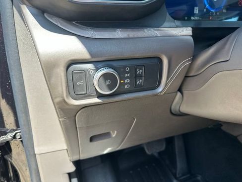 Used 2022 Ford Explorer Platinum w/ Equipment Group 601A AWD/4WD image 13