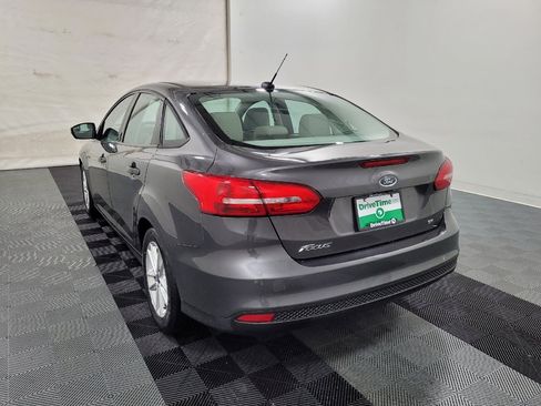 Used 2016 Ford Focus SE FWD image 5