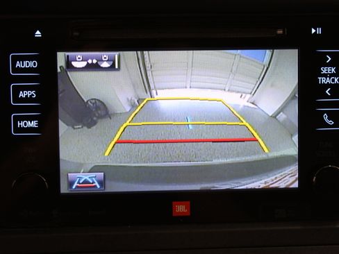 Used 2017 Toyota Sienna Limited FWD image 21