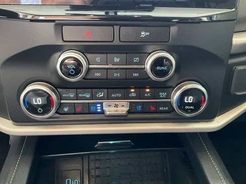 Used 2022 Ford Expedition XLT AWD/4WD image 14
