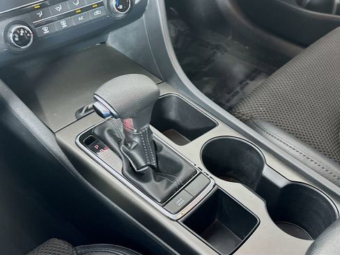 Used 2020 Kia Optima S image 19