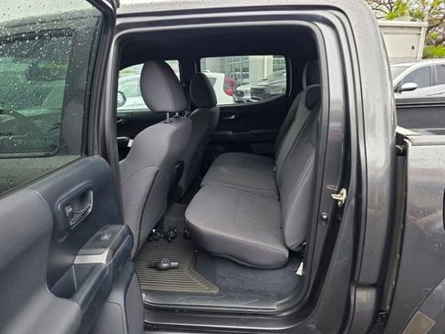 Used 2016 Toyota Tacoma SR5 image 10