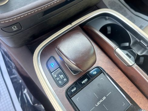 Used 2019 Lexus LS 500 RWD image 23