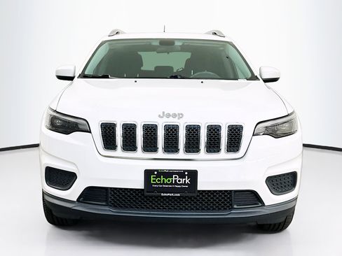 Used 2020 Jeep Cherokee Latitude w/ Cold Weather Group image 2