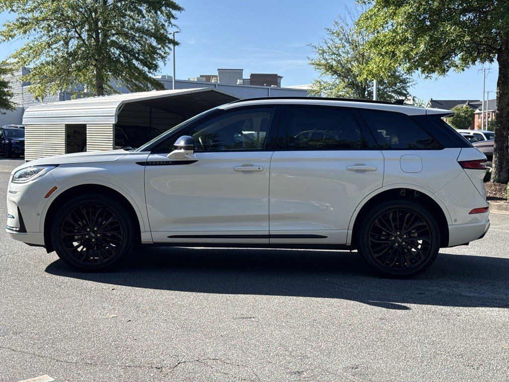 Used 2023 Lincoln Corsair Reserve w/ Equipment Group 202A FWD image 4