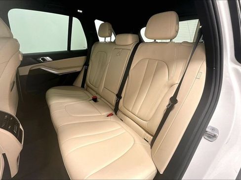 Used 2022 BMW X5 xDrive40i w/ Premium Package AWD/4WD image 26