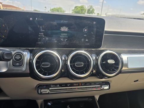 Used 2021 Mercedes-Benz GLB 250 image 13